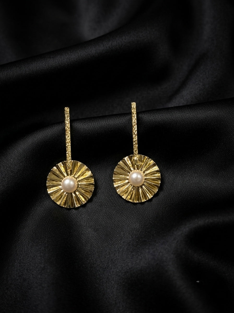 Sela Earring
