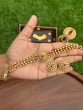 3 layer golden bead choker (Red)