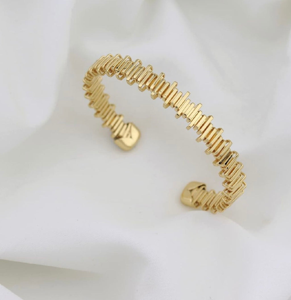 Golden Grace Bangle (Kada)