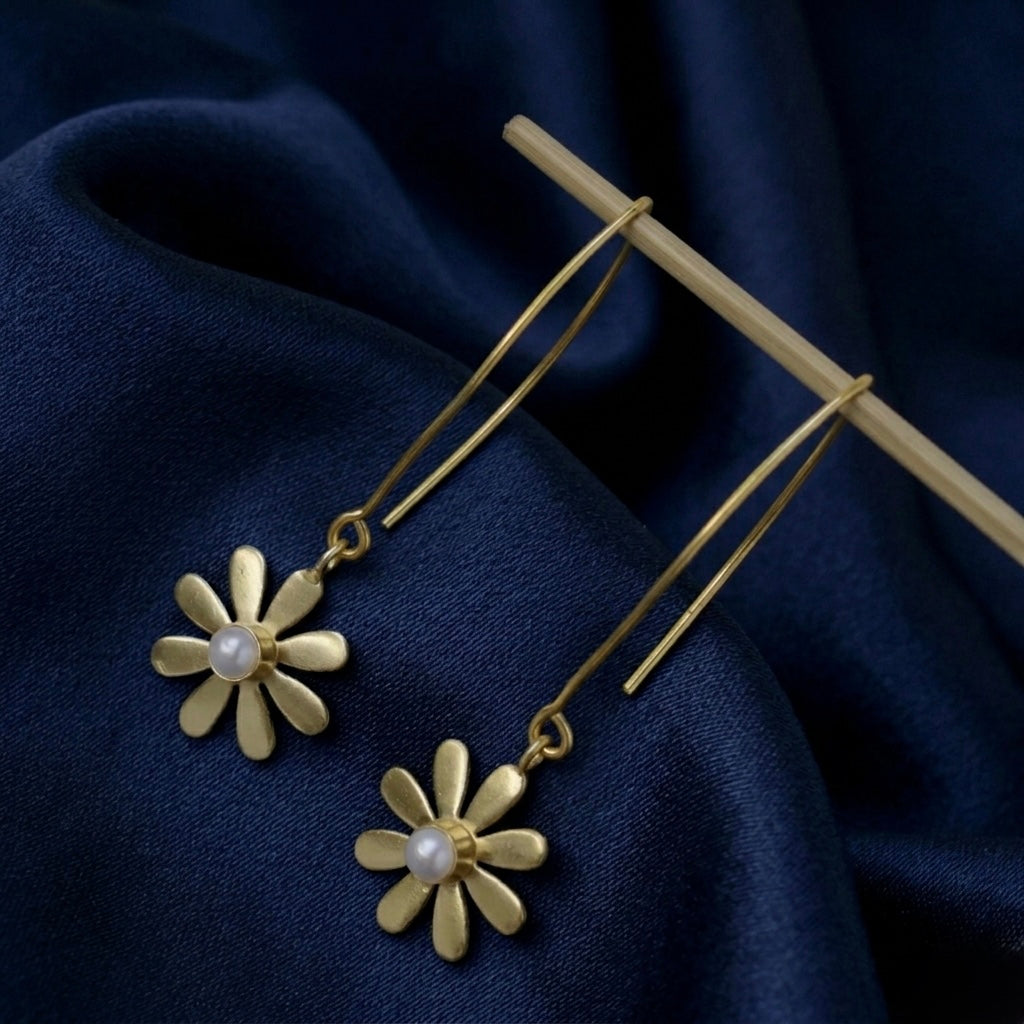 Neema Floral Earring