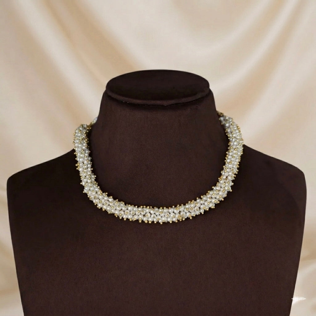 Zoya White Pearl Clustered Neckpiece