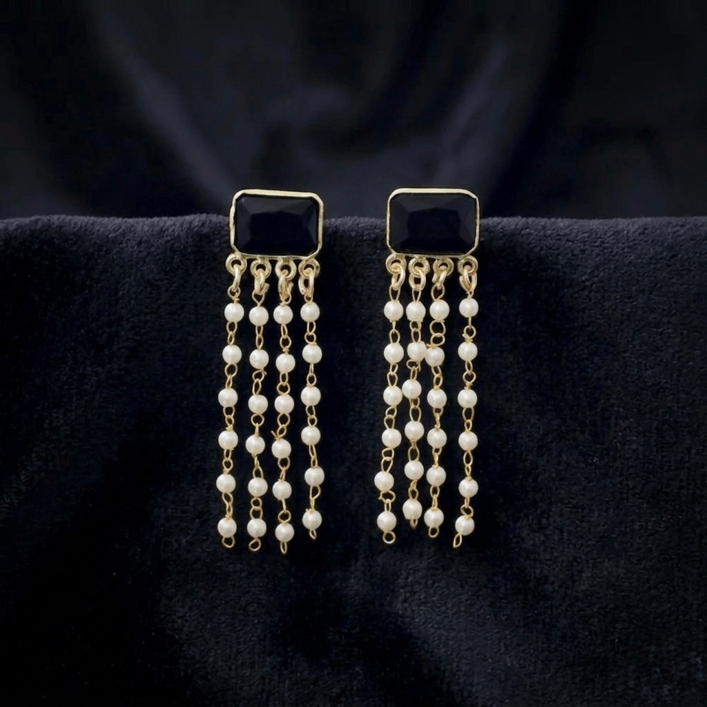 Ria Pearl Hanging Earring